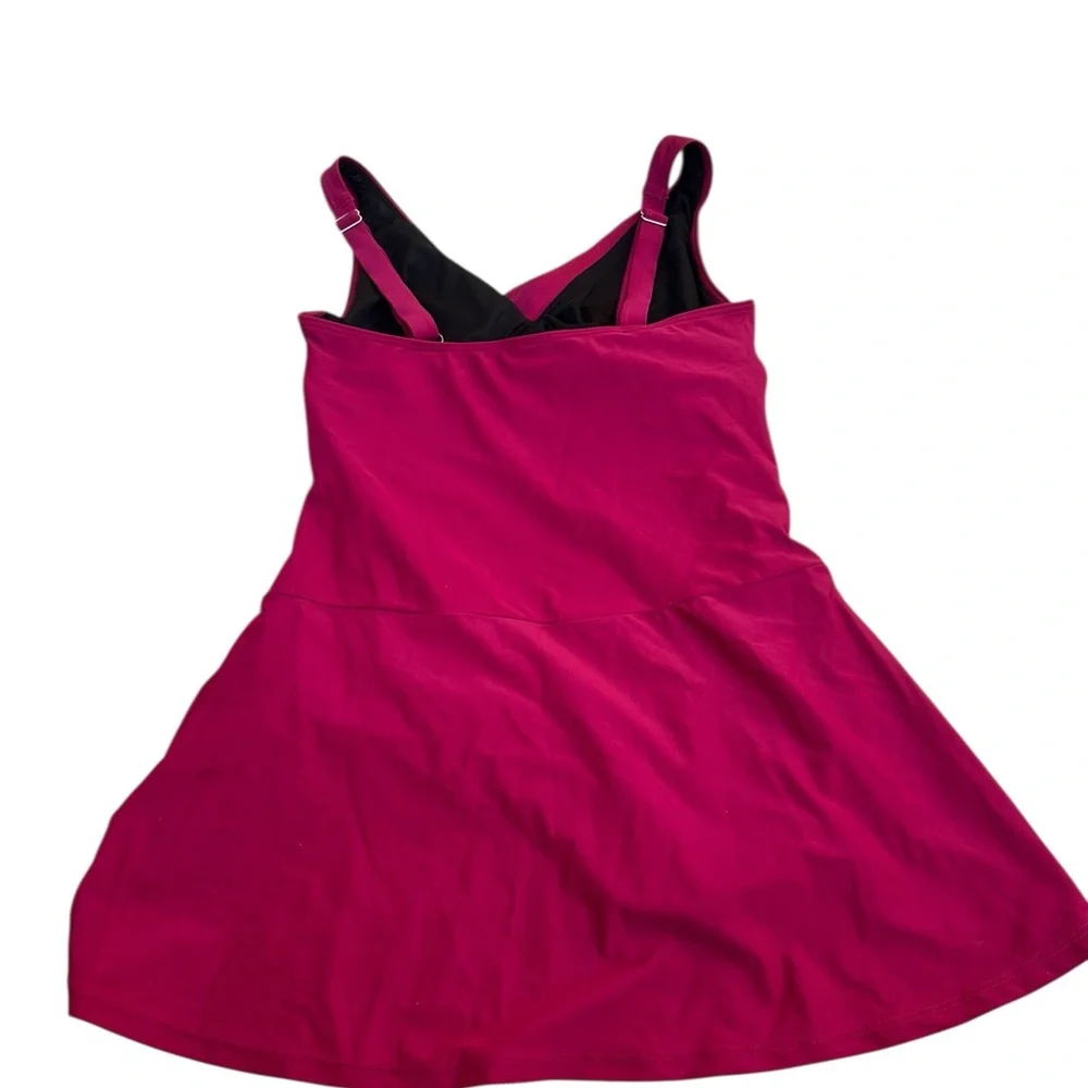 Hilor one piece swim dress dark‎ pink size 10 underwire